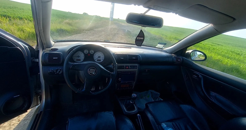 Seat Leon cena 10000 przebieg: 385000, rok produkcji 2003 z Słubice małe 79